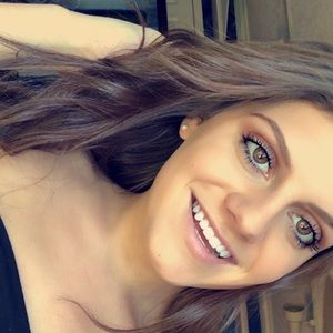 Meet your Posher, Capri